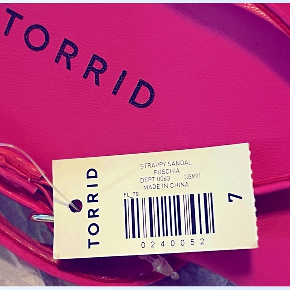 Strappy Sandal (7/WW) - Picture 5 of 5